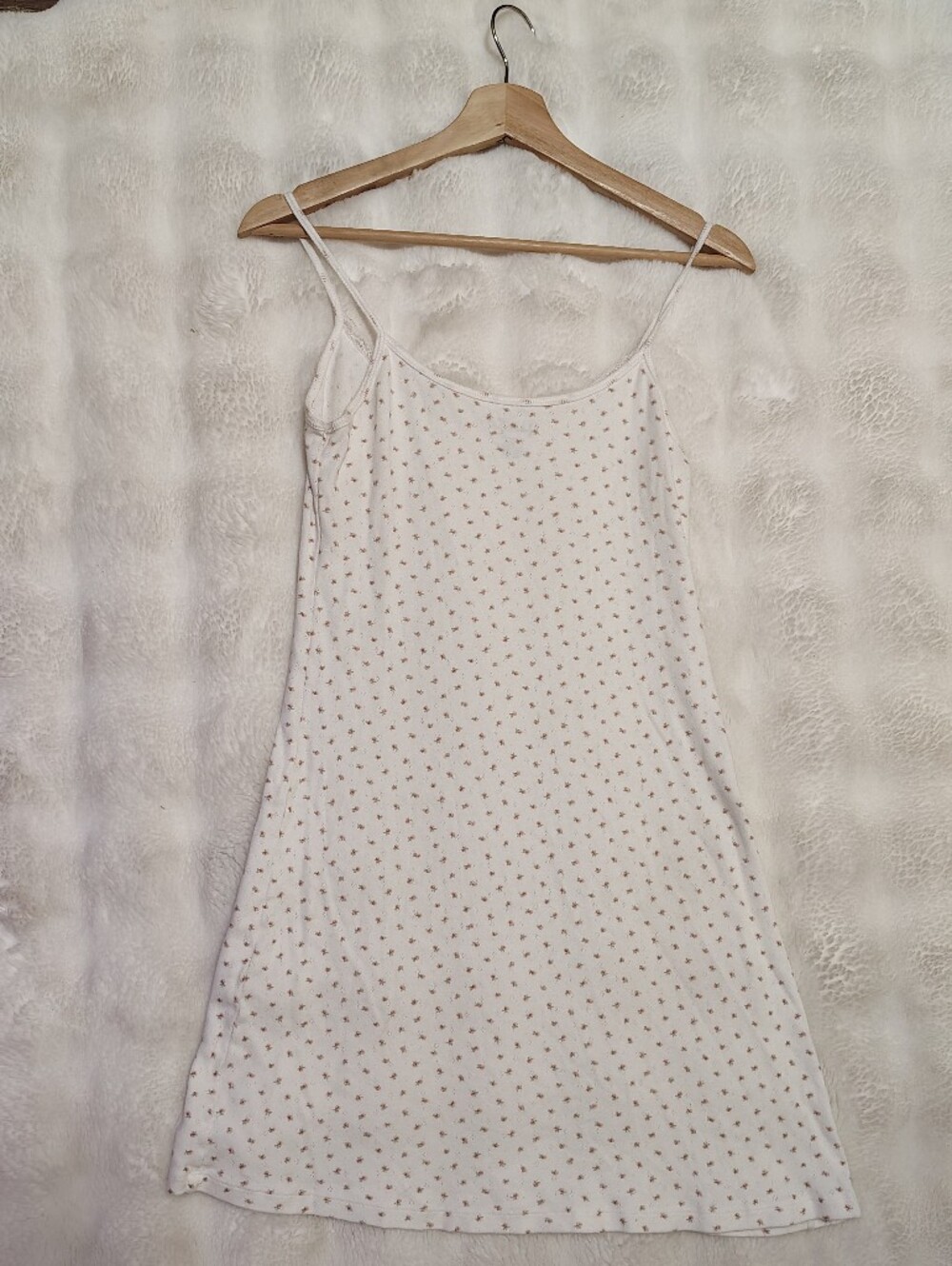 100% Cotton White Night Gown With Tiny Pink Floral Print - Picture 5 of 9